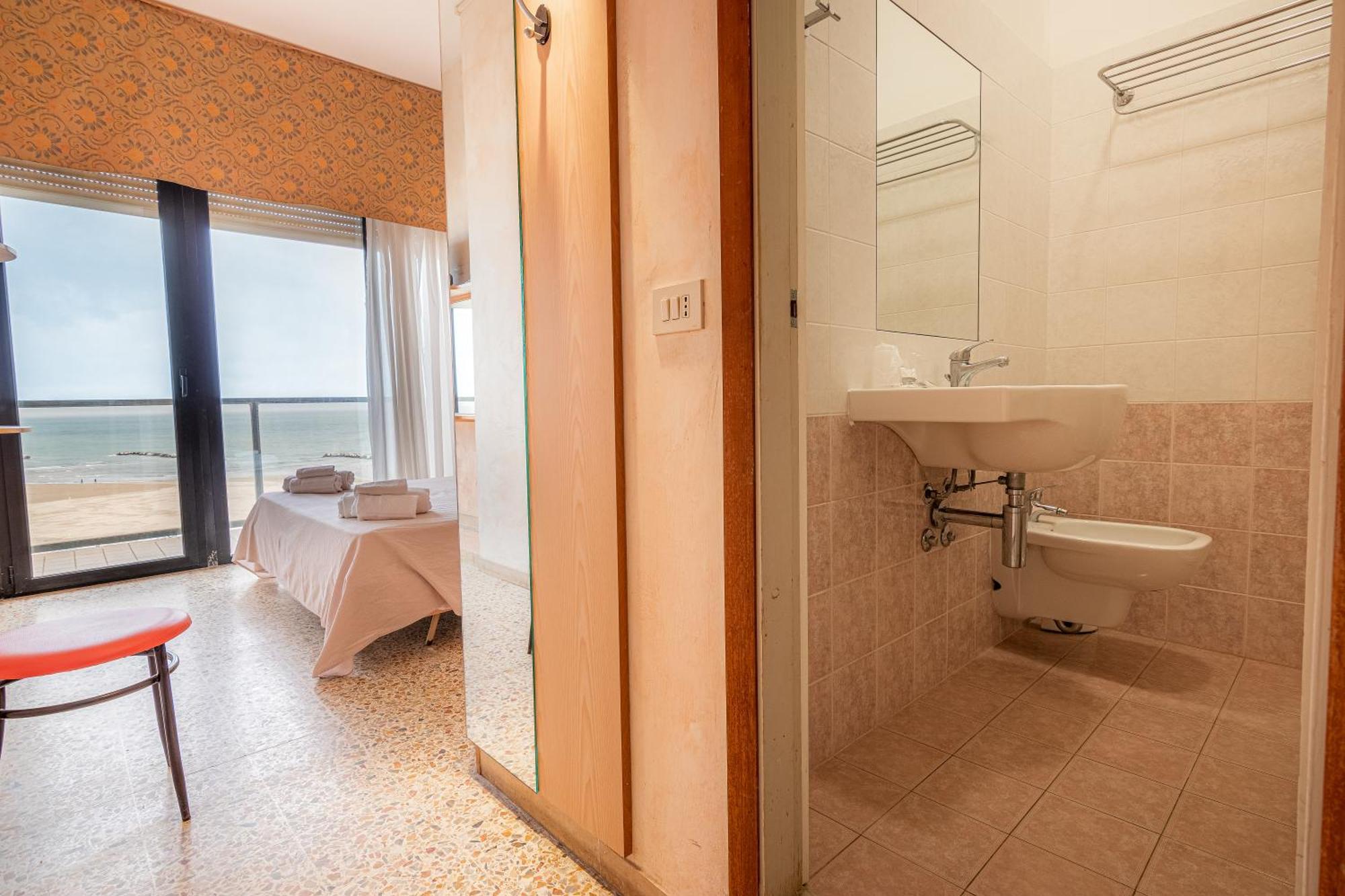 Hotel Crown